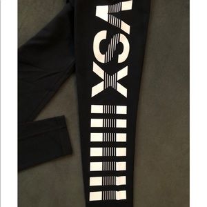 Victoria’s Secret sport knockout leggings